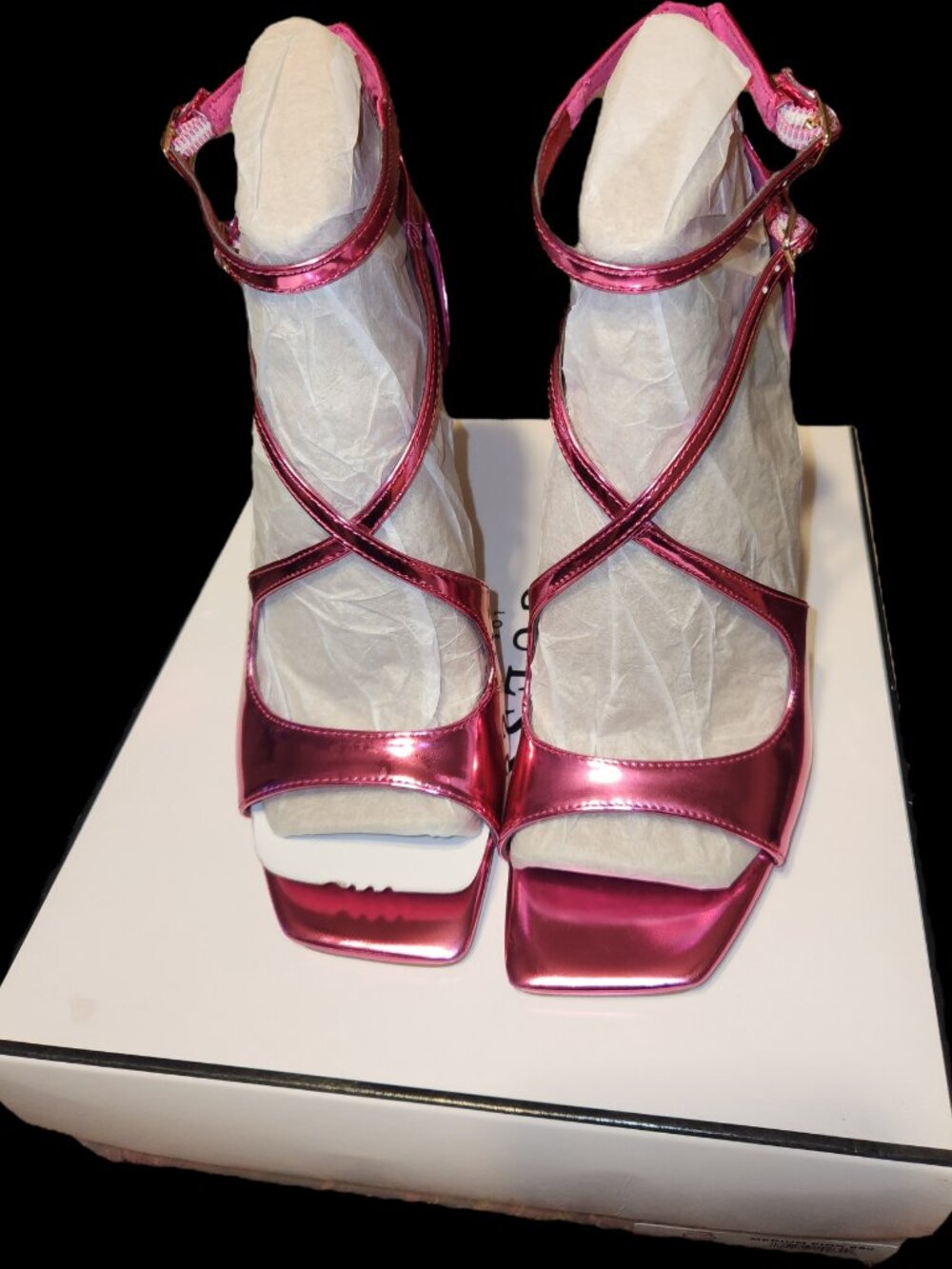 NWV GUESS Sella Sandal size 8